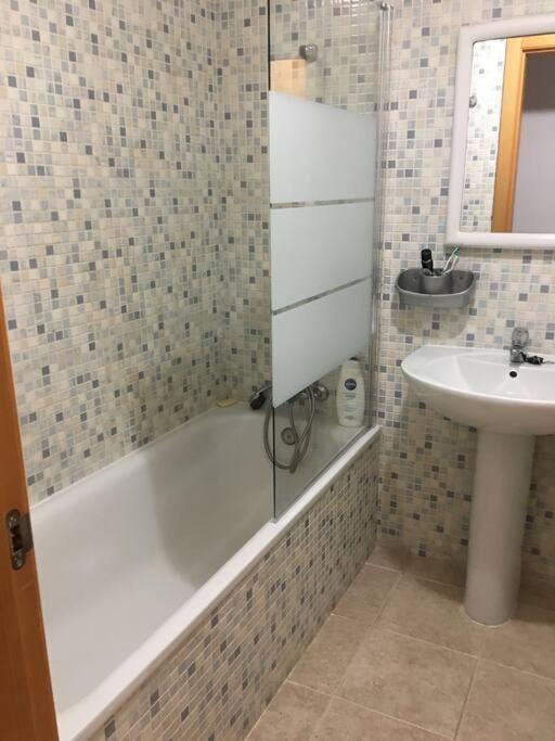 Bahia de Casares Superbe Appartement Avec Piscine A 800M De La Mer מראה חיצוני תמונה