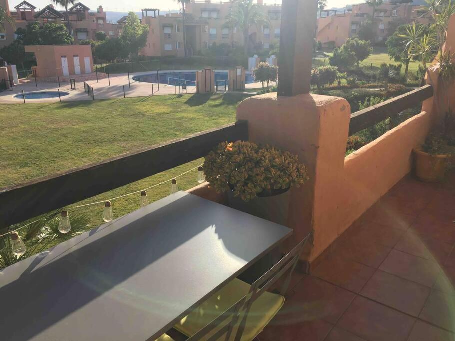 Bahia de Casares Superbe Appartement Avec Piscine A 800M De La Mer מראה חיצוני תמונה